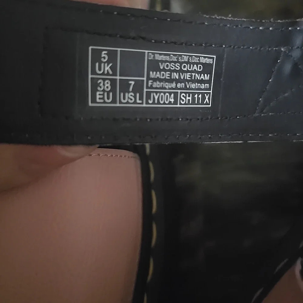 Dr. Martens Voss Quad Pink Leather Platform Sandals 2 1/4 Platform.